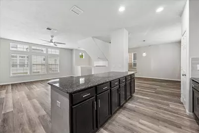 3328 Masters Point Drive, Houston, TX 77091 - Photo 9
