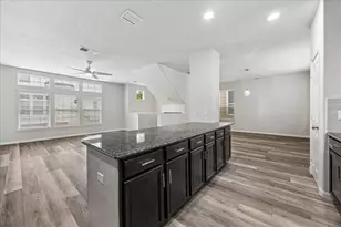 3328 Masters Point Dr, Houston, TX 77091 - Photo 9