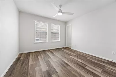 3328 Masters Point Drive, Houston, TX 77091 - Photo 3