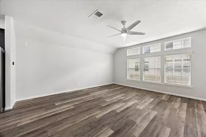 3328 Masters Point Drive, Houston, TX 77091 - Photo 5