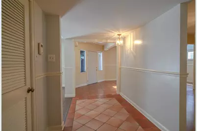 7914 Braes Meadow Drive, Houston, TX 77071 - Photo 9