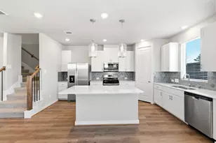 10010 Rustic Charm St, Houston, TX 77080 - Photo 7