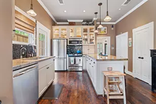 1421 Columbia St, Houston, TX 77008 - Photo 5