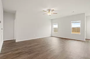 215 Shoreview Dr, Conroe, TX 77303 - Photo 9