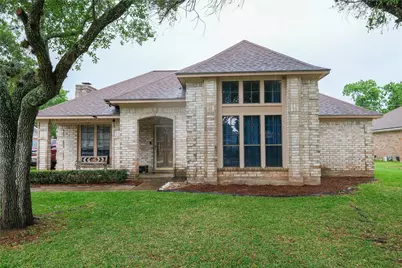 316 Raintree Lane, Lake Jackson, TX 77566 - Photo 1