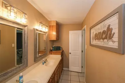 316 Raintree Lane, Lake Jackson, TX 77566 - Photo 17