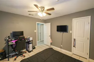 316 Raintree Ln, Lake Jackson, TX 77566 - Photo 21