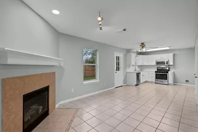 5800 Winding Brook Drive, Dickinson, TX 77539 - Photo 5