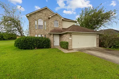 5800 Winding Brook Drive, Dickinson, TX 77539 - Photo 1