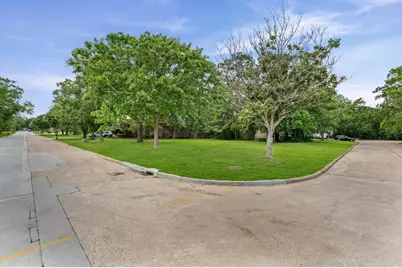 508 Independence Drive, Friendswood, TX 77546 - Photo 15