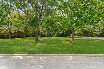508 Independence Drive, Friendswood, TX 77546 - Photo 13