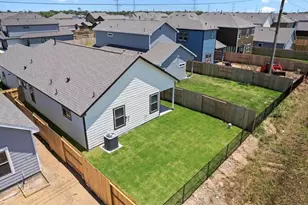 434 Magnetic Hl Dr, Crosby, TX 77532 - Photo 9