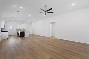 434 Magnetic Hl Dr, Crosby, TX 77532 - Photo 3