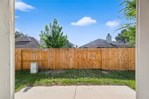 7926 Sundance Ct, Baytown, TX 77521 - Photo 31