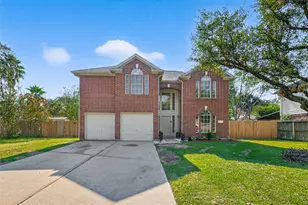 7926 Sundance Ct, Baytown, TX 77521 - Photo 1