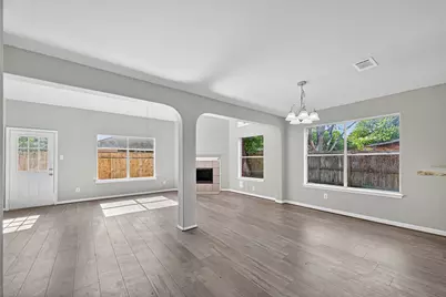 7926 Sundance Court, Baytown, TX 77521 - Photo 5