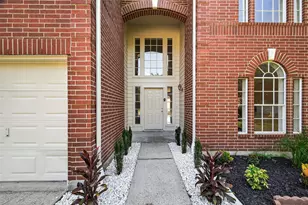 7926 Sundance Ct, Baytown, TX 77521 - Photo 3