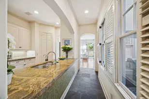 2207 Dunraven Ln, Houston, TX 77019 - Photo 13