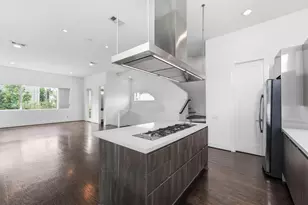 1155 W 17th St, Houston, TX 77008 - Photo 13