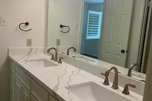 8 Kings Creek Dr, Houston, TX 77339 - Photo 13