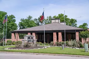200 Hallow Tree Ln, Houston, TX 77090 - Photo 9