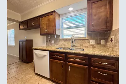 11847 Monticeto Lane, Meadows Place, TX 77477 - Photo 9