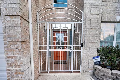 10102 Lizette Court, Houston, TX 77075 - Photo 5