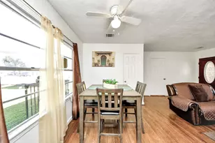 11029 Muscatine St, Houston, TX 77029 - Photo 9