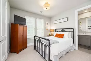 8614 Green Kolbe Ln, Houston, TX 77080 - Photo 17