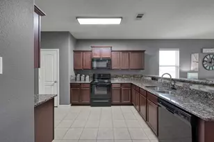 12054 Powderhorn Ln, Pinehurst, TX 77362 - Photo 7