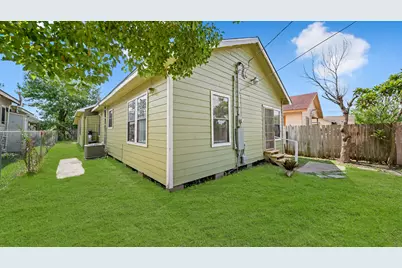 1322 Magnolia Street, Baytown, TX 77520 - Photo 3