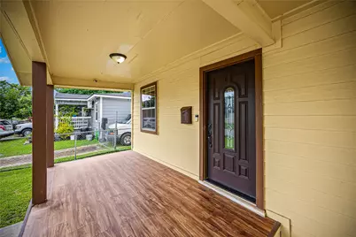 10221 Flaxman St Street, Houston, TX 77029 - Photo 3