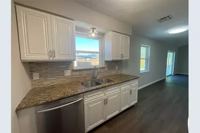 10419 Kirkhill Drive, Houston, TX 77089 - Photo 13