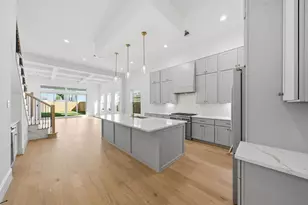 525 W 26th St, Houston, TX 77008 - Photo 9