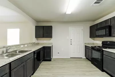 2528 Shad Drive, Conroe, TX 77384 - Photo 3