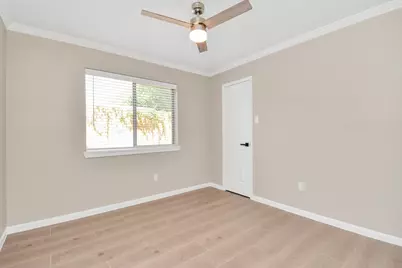10550 Emnora Lane, Houston, TX 77043 - Photo 21
