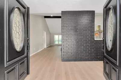 10550 Emnora Lane, Houston, TX 77043 - Photo 5