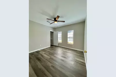 305 N Avenue A, Freeport, TX 77541 - Photo 7