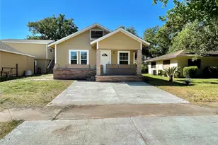 305 N Avenue A, Freeport, TX 77541 - Photo 1