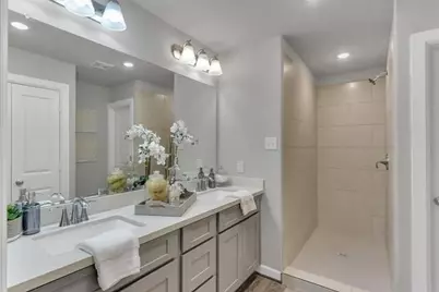 911 West Lewis Street #B, Conroe, TX 77301 - Photo 7