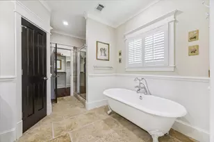 1315 W 22nd St, Houston, TX 77008 - Photo 17