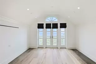 2425 E Seaside Dr, Galveston, TX 77550 - Photo 35