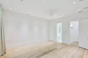 2425 E Seaside Dr, Galveston, TX 77550 - Photo 31