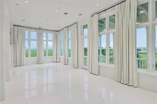 2425 E Seaside Dr, Galveston, TX 77550 - Photo 11