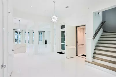 2425 E Seaside Drive, Galveston, TX 77550 - Photo 9