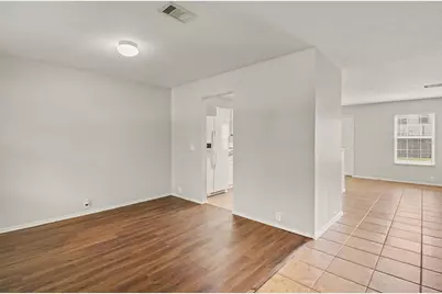 835 N Grand Plains Drive, Houston, TX 77090 - Photo 5