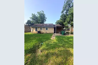 5803 Southlea Street, Houston, TX 77033 - Photo 11