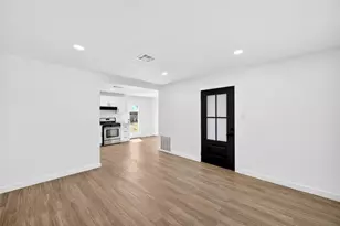 16034 Clearmeadow St, Channelview, TX 77530 - Photo 9