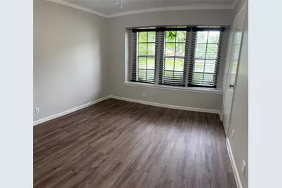 109 Mistletoe Street, Lake Jackson, TX 77566 - Photo 5