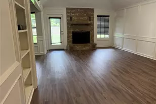 109 Mistletoe St, Lake Jackson, TX 77566 - Photo 3